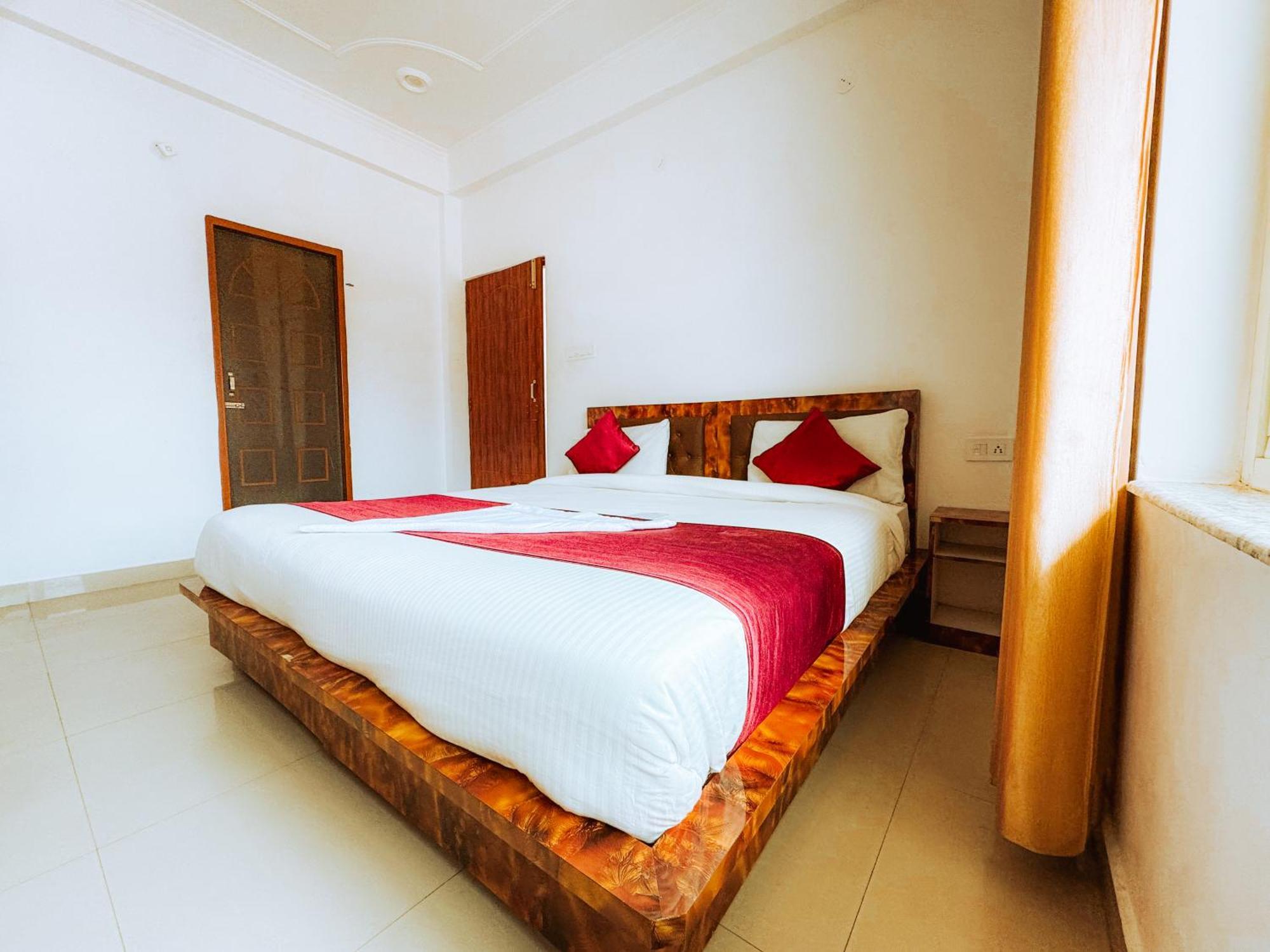 Hot - House Of Travellers, Rishikesh Hostel Exterior photo